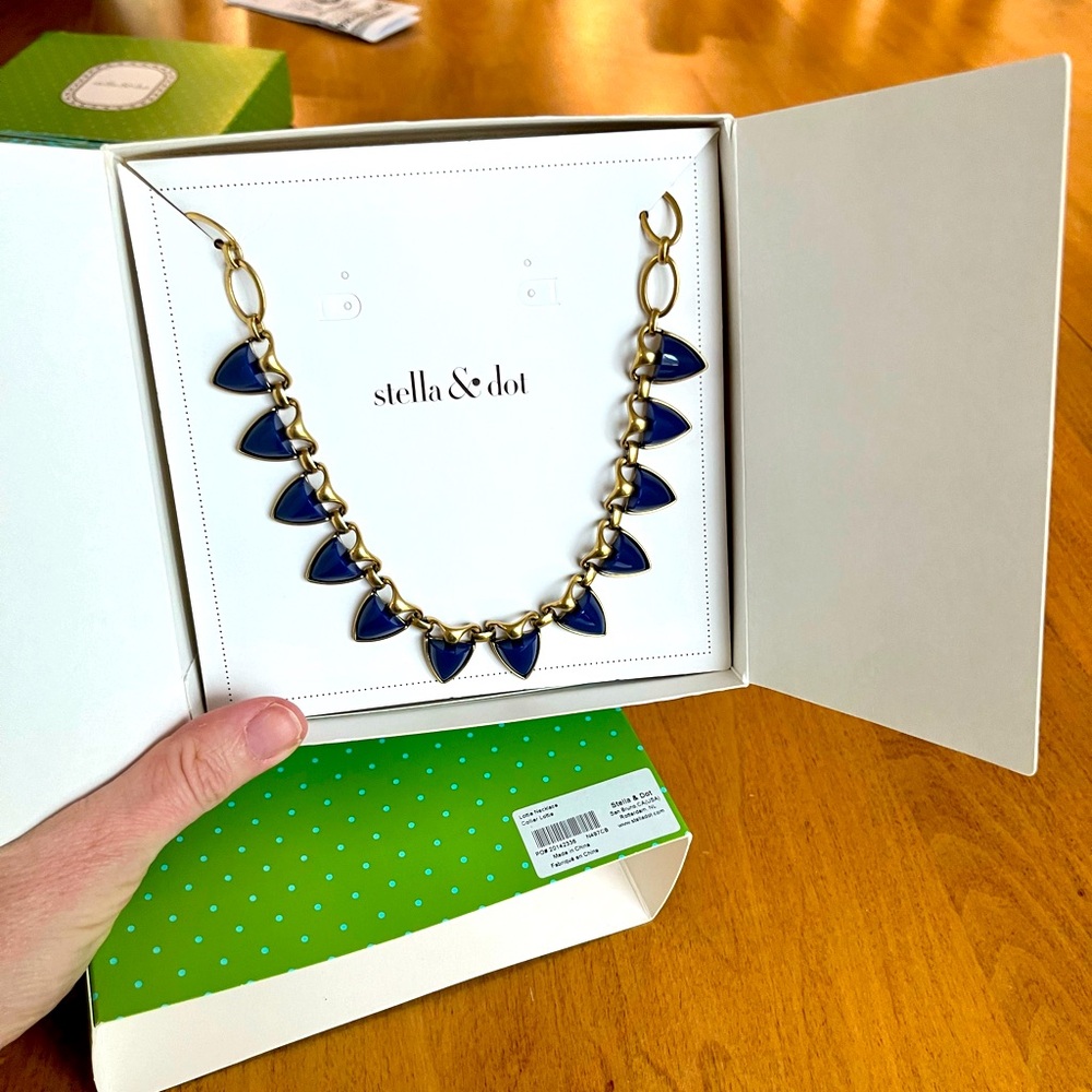 Stella & Dot Lottie necklace